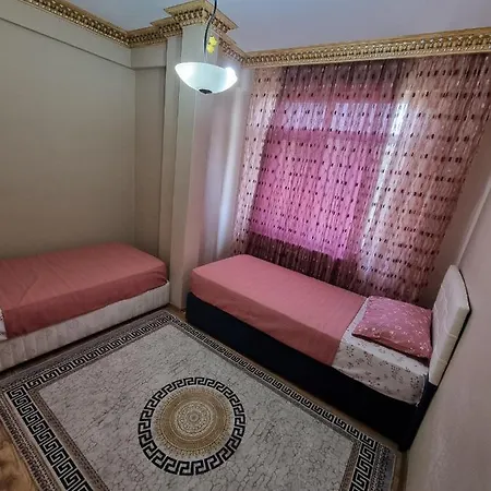 فيلا مستقلة مع مسبح للعوائل *